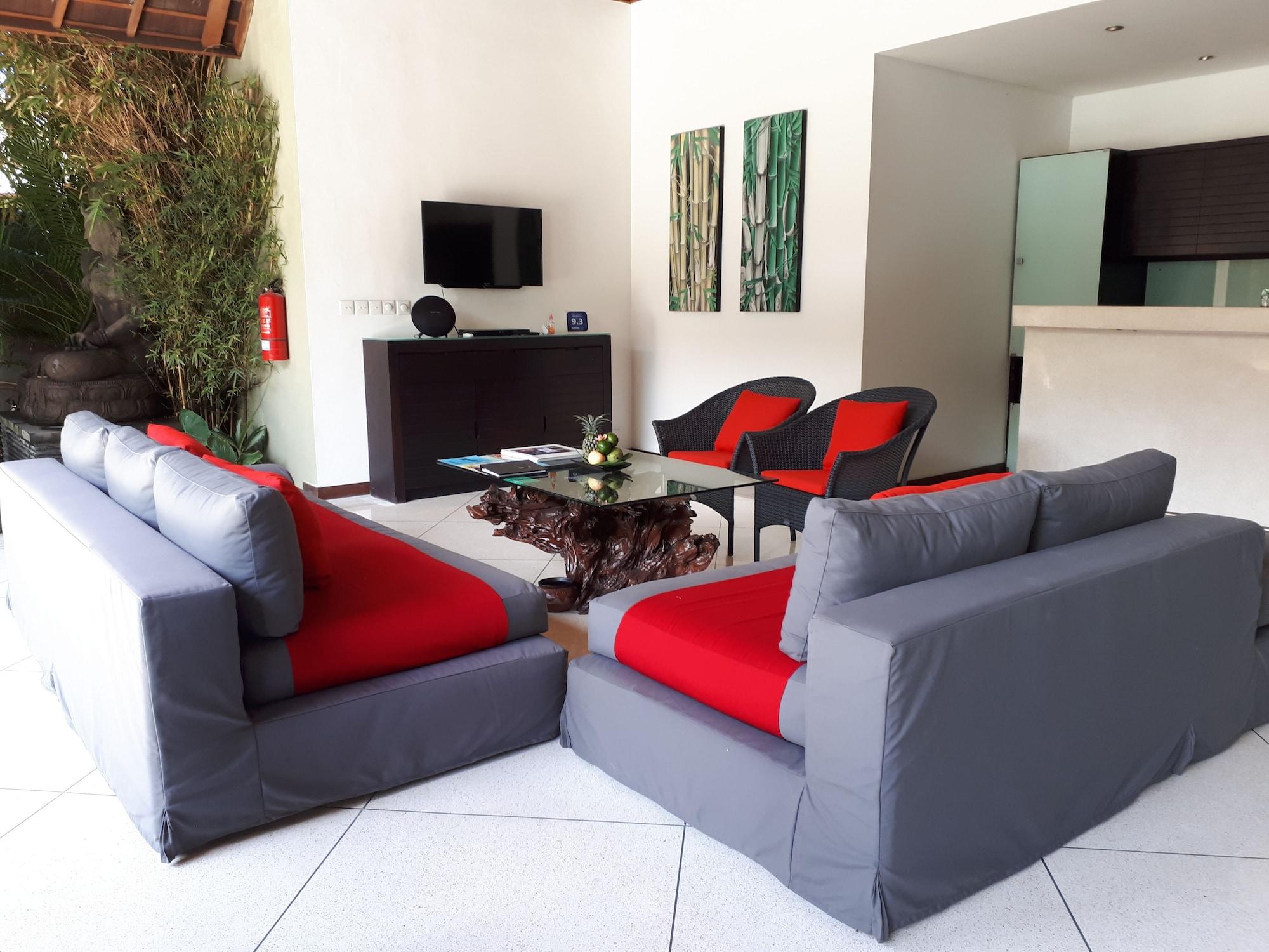 סמיניאק Villa Zanissa מראה חיצוני תמונה